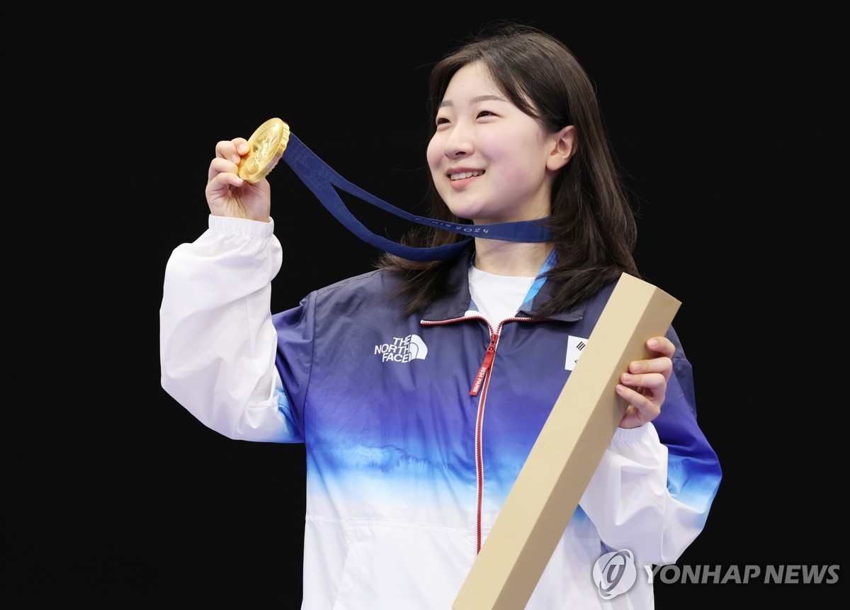 1-0莱切！孔蒂：一直进攻进球就会出现 接下来都是强敌要好好踢