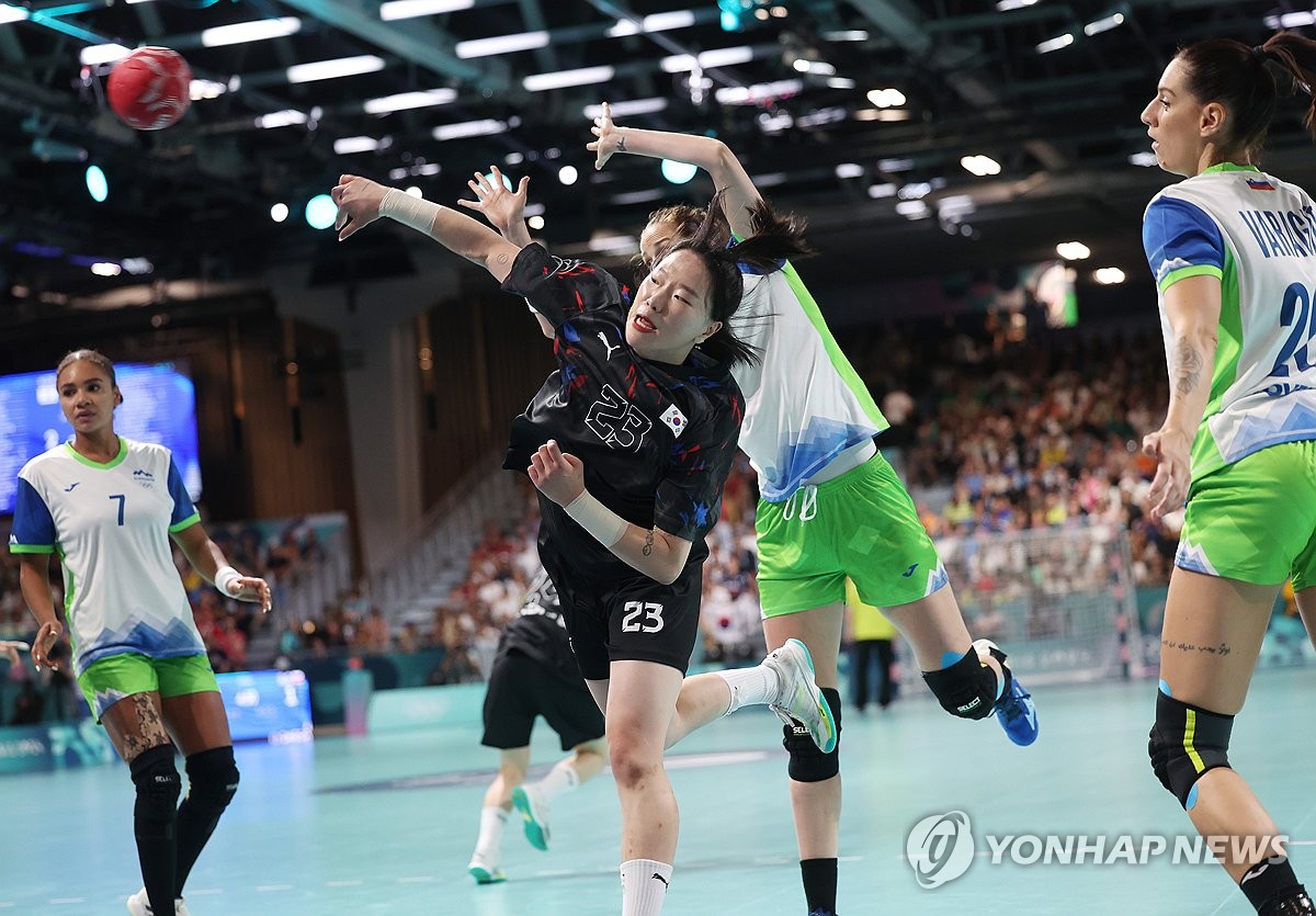 ⚽意甲半场：迪洛伦佐进球被吹 那不勒斯暂0-0莱切