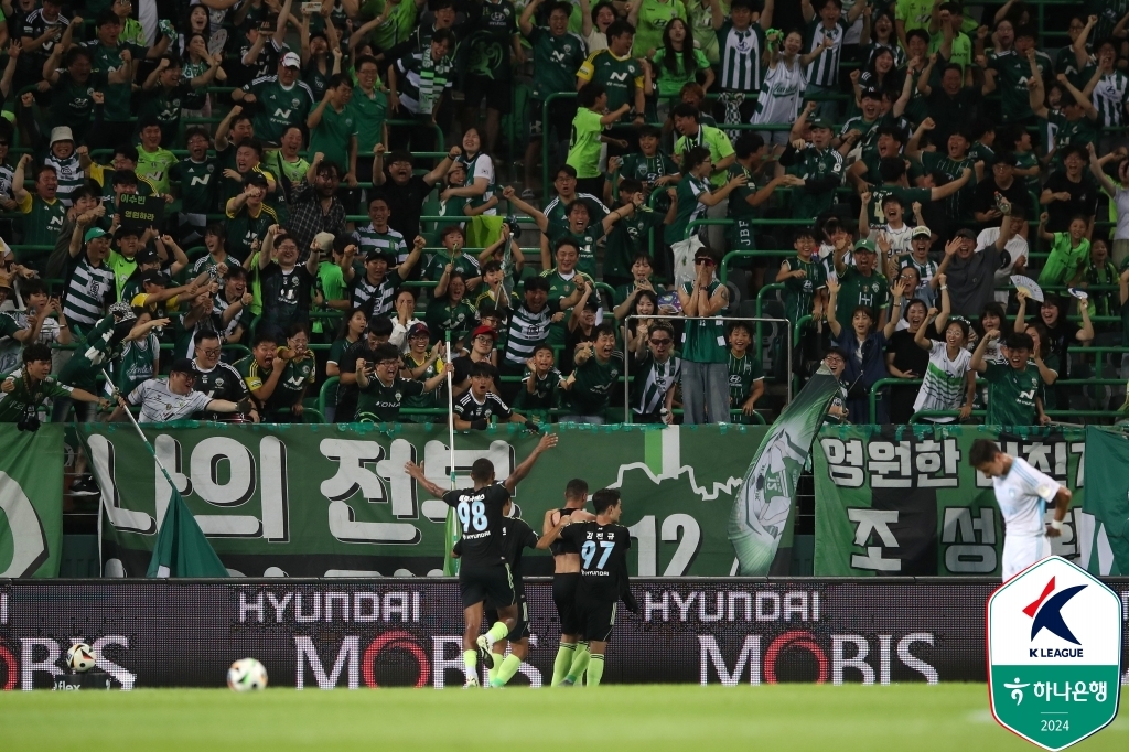扳回一城！横滨抢断后发起反击 山根永远一锤定音 横滨FC1-4冈山绿雉