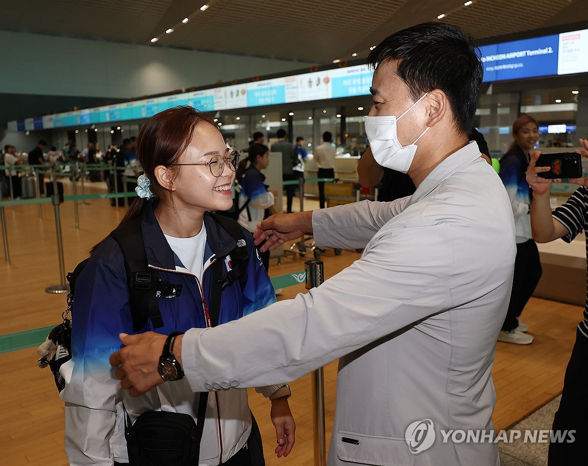 Shams：森林狼接近把唐斯交易至尼克斯 得到兰德尔和迪文琴佐