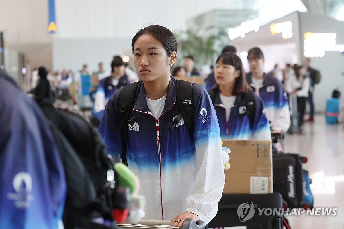 乌加特本场6次犯规，为本赛季英超球员单场第二多