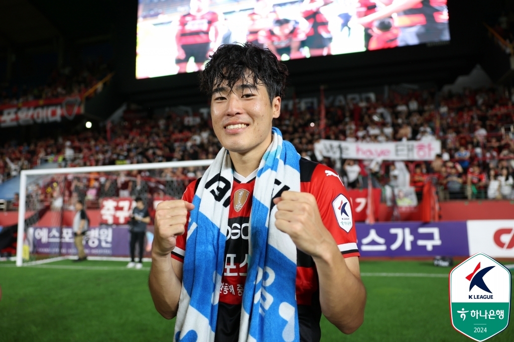 开场闪击！尼科角球助攻维维安门前端射破门 毕巴1-0领先西班牙人