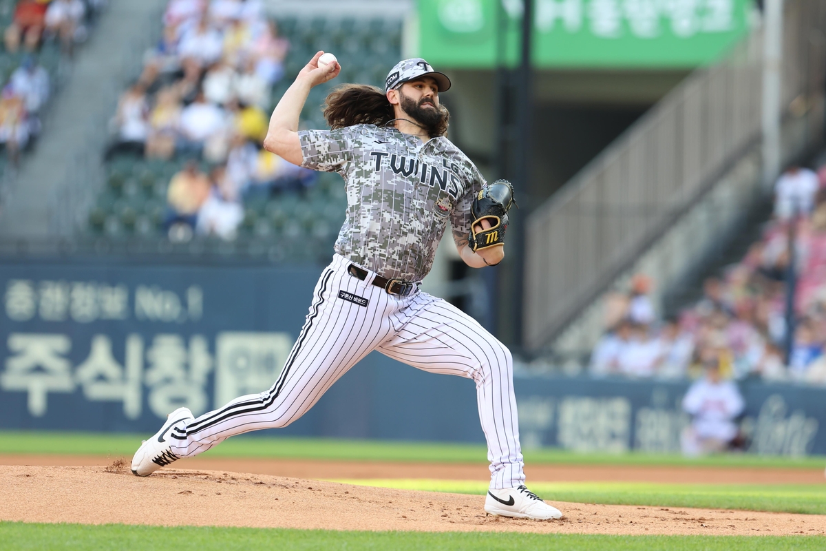 打破僵局！稻垣祥头球破门 名古屋鲸鱼1-0领先