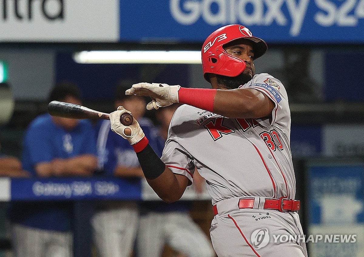 巴塞罗那太可怕了，4-1拜仁。首发11个人，就有7个拉玛西亚