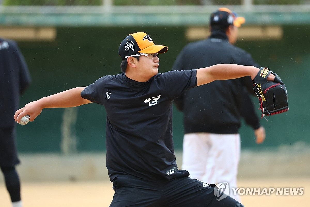 莱斯特城vs诺丁汉森林：瓦尔迪、温克斯首发，赫德森-奥多伊、埃兰加出战